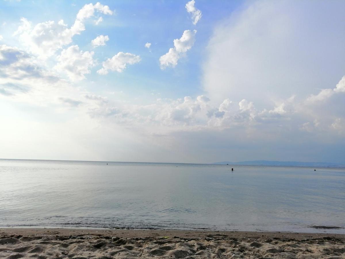 Perea Beach And Sea View Apartment Περαία Εξωτερικό φωτογραφία